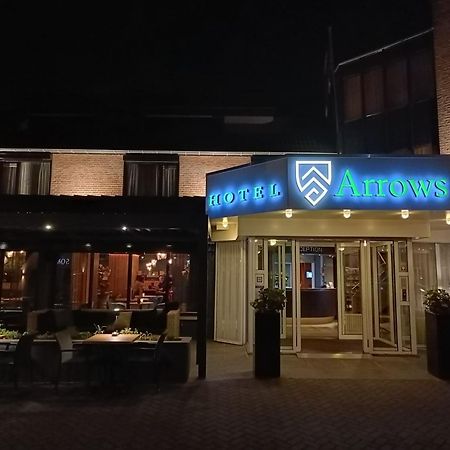 Hotel Arrows Uden Bagian luar foto