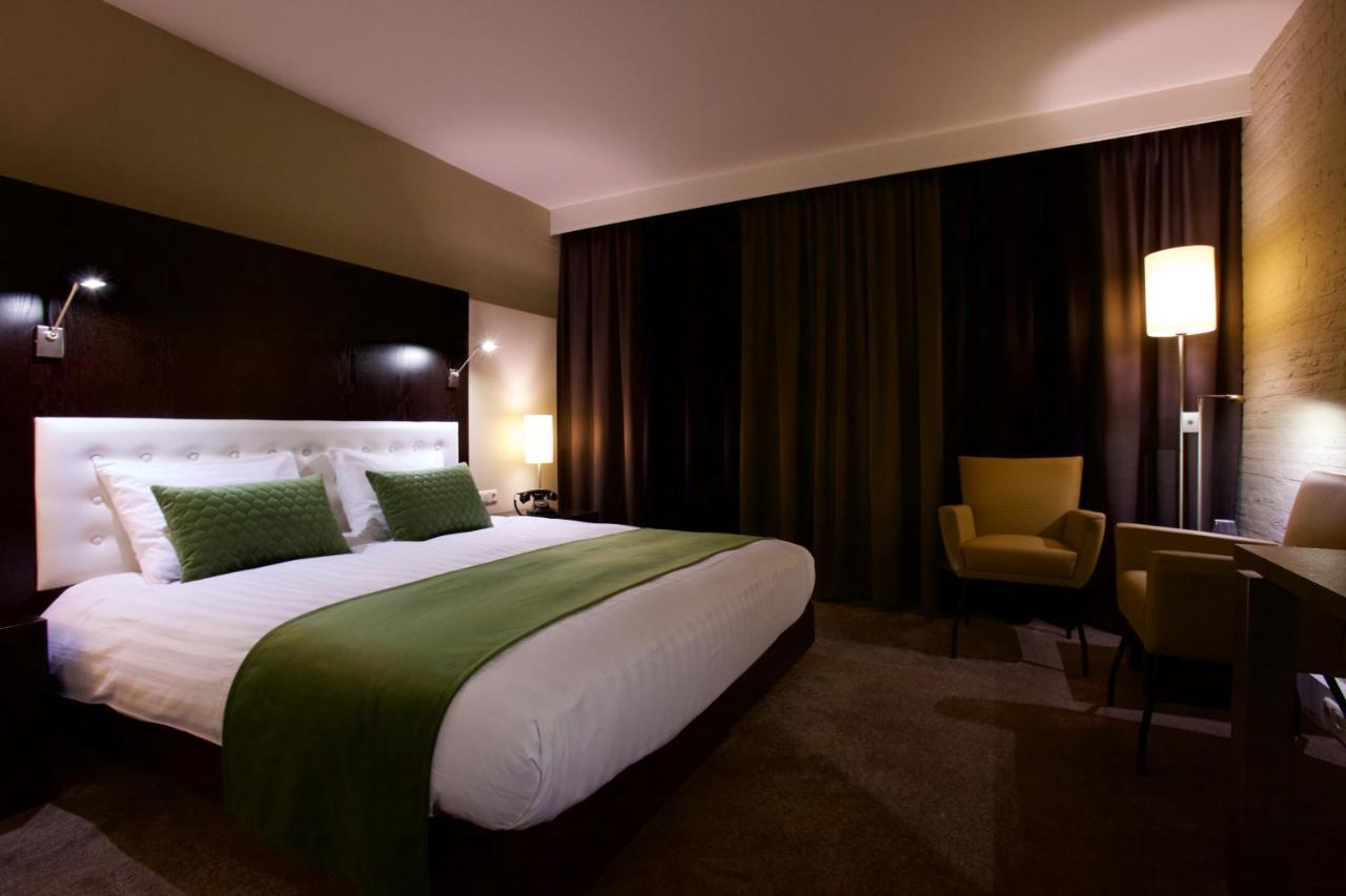 Hotel Arrows Uden Bagian luar foto