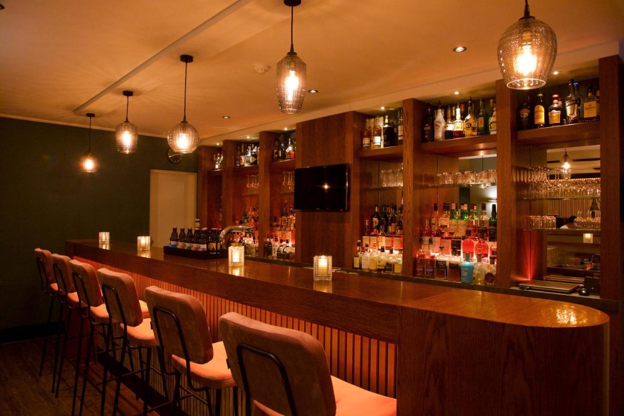 Hotel Arrows Uden Bagian luar foto
