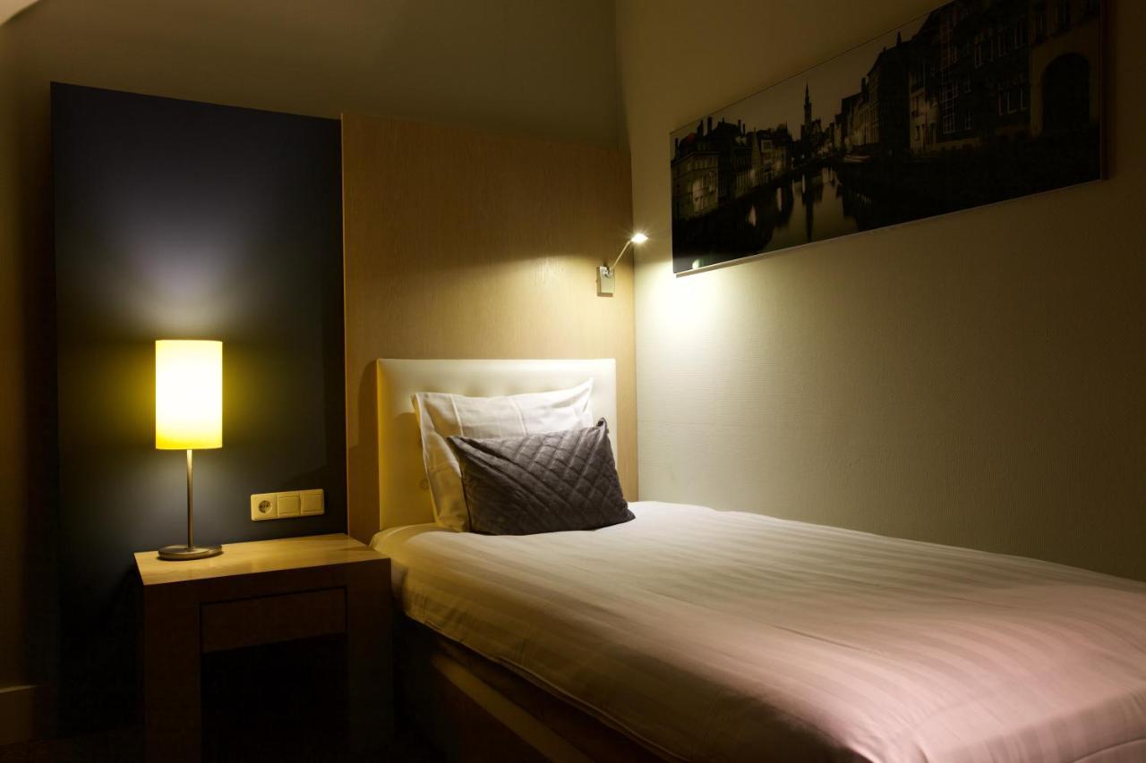 Hotel Arrows Uden Bagian luar foto