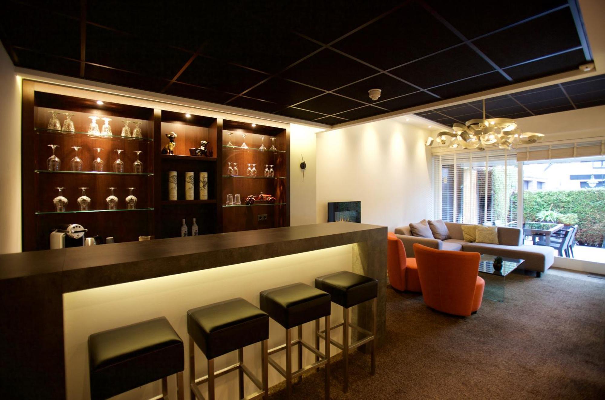 Hotel Arrows Uden Bagian luar foto