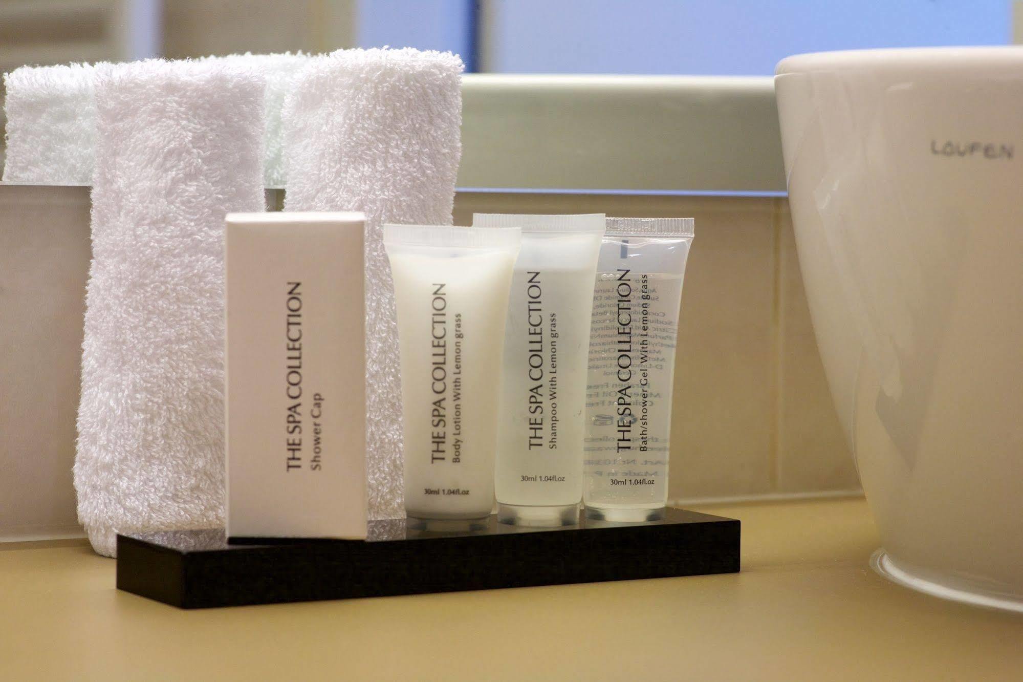 Hotel Arrows Uden Bagian luar foto