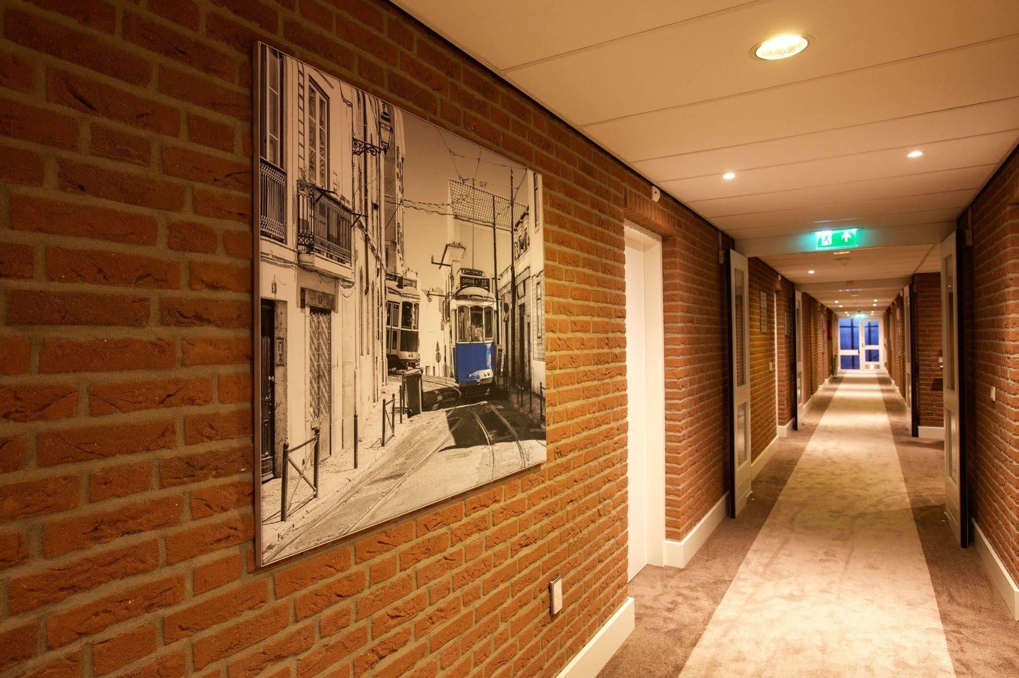 Hotel Arrows Uden Bagian luar foto