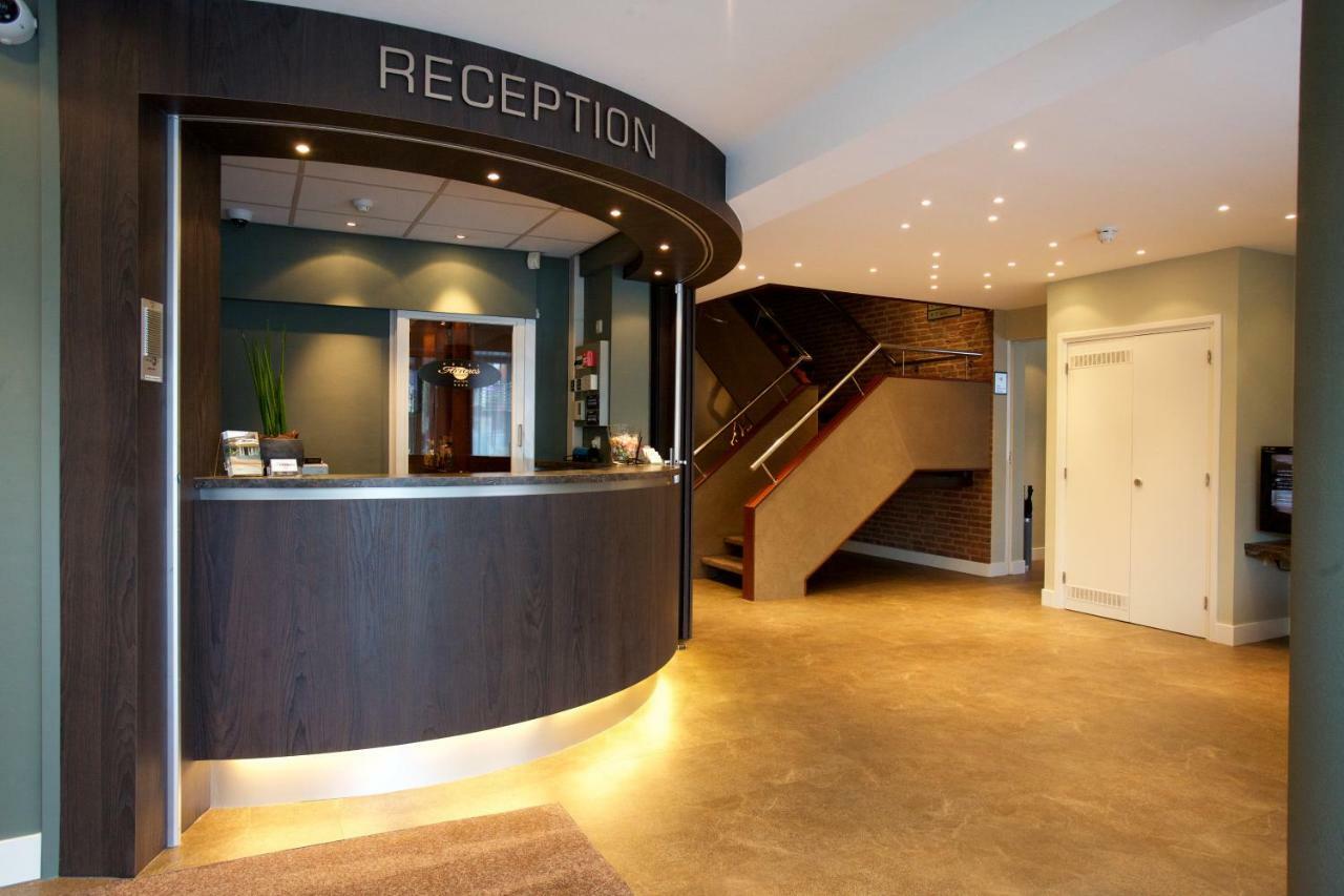 Hotel Arrows Uden Bagian luar foto