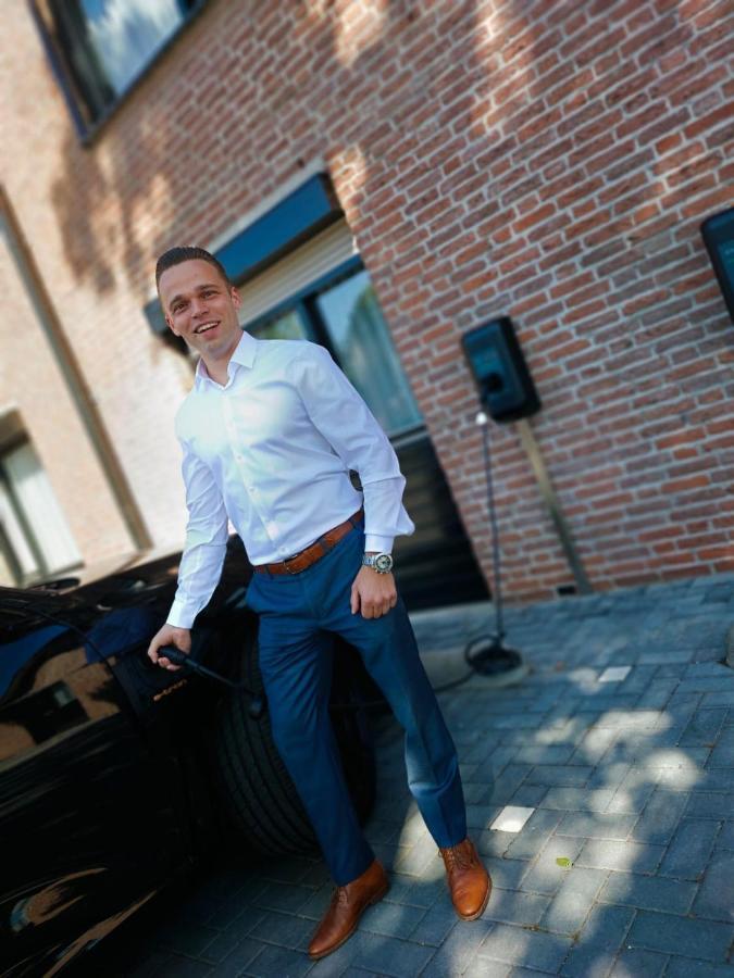 Hotel Arrows Uden Bagian luar foto